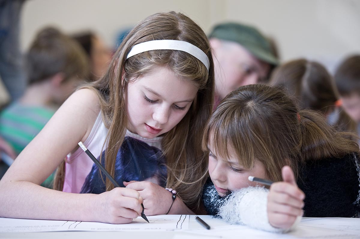 Little inventors designing